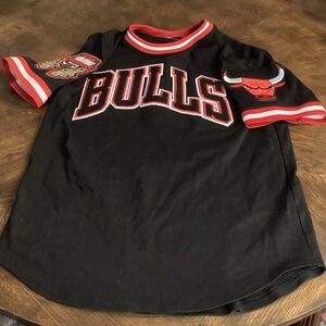 Chicago Bulls Black and Red Jersey NBA Finals 6 Time Champions Patch